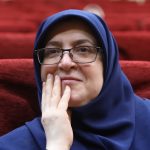 سخنگوی دولت: ۶ شاخص تعریف شده تا با بازتنظیم دهک‌بندی‌ها، کسانی که از درآمدهای بالاتری برخوردار هستند از دریافت یارانه حذف شوند / برخی معتقدند منابع محدود باید به صورت یکسان به همه پرداخت شود؛ این تفکر برابری‌طلب، در عمل در جوامع کمونیستی با شکست و فروپاشی روبه رو شد؛ در این رویکرد آنچه در عمل اتفاق می‌افتد، توزیع فقر خواهد بود