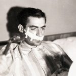 عکس زیر خاکی از محمدرضا پهلوی پس ترور در سال ۱۳۲۷